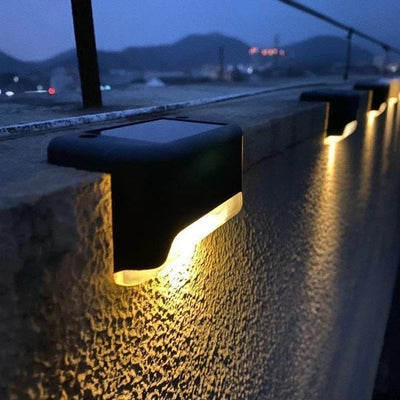 FlexGrips™ Powerful Solar Deck Lights