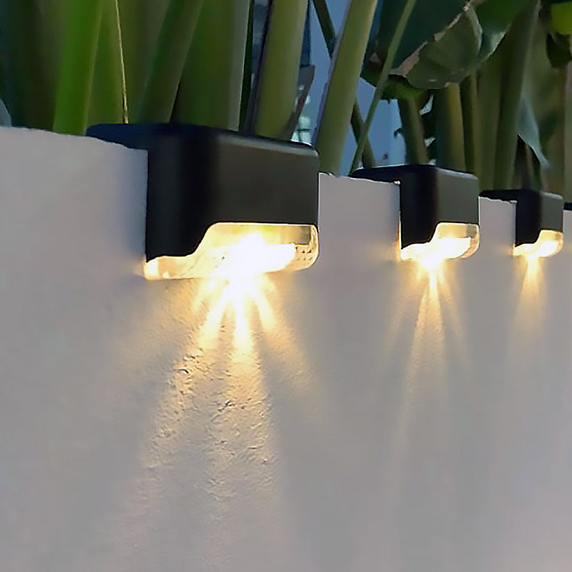 FlexGrips™ Powerful Solar Deck Lights